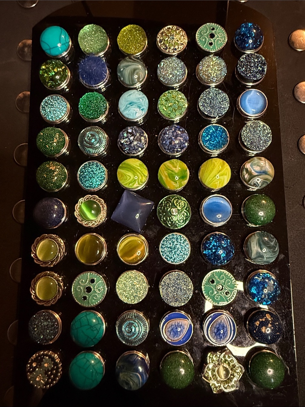 Aqua and green snaps